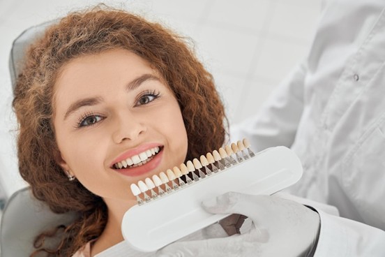 A Complete Guide to Veneer Materials: Which One Is Right for You?